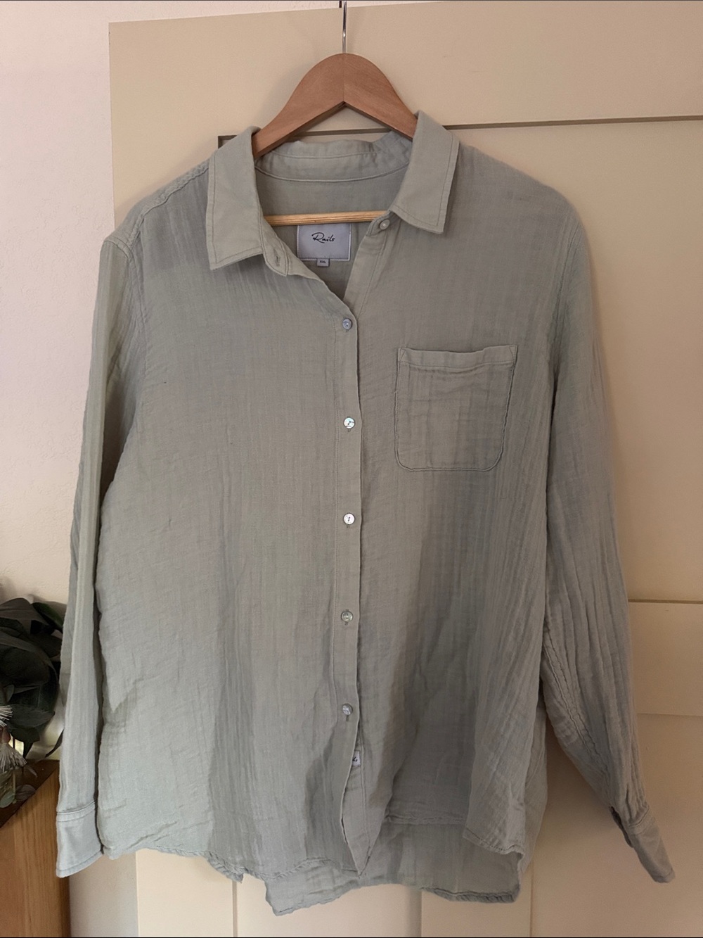 Rails XXL Women’s Sage Green Lightweight Button-Down Shirt